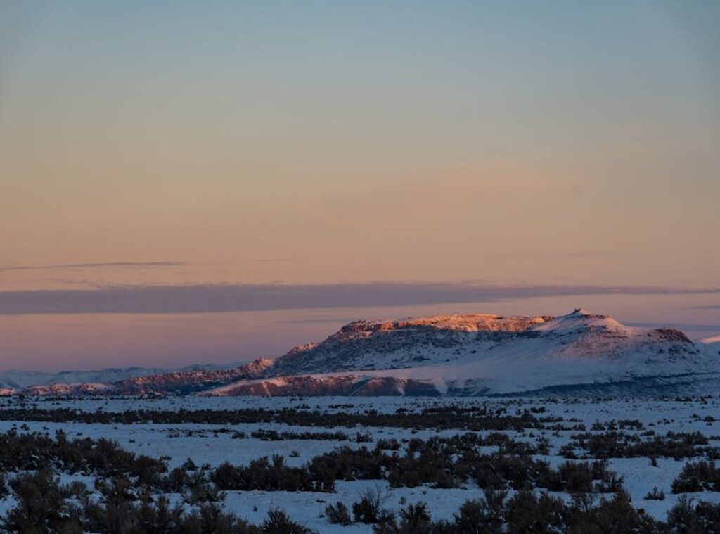 How Wide Are the Jaroconca Mountain